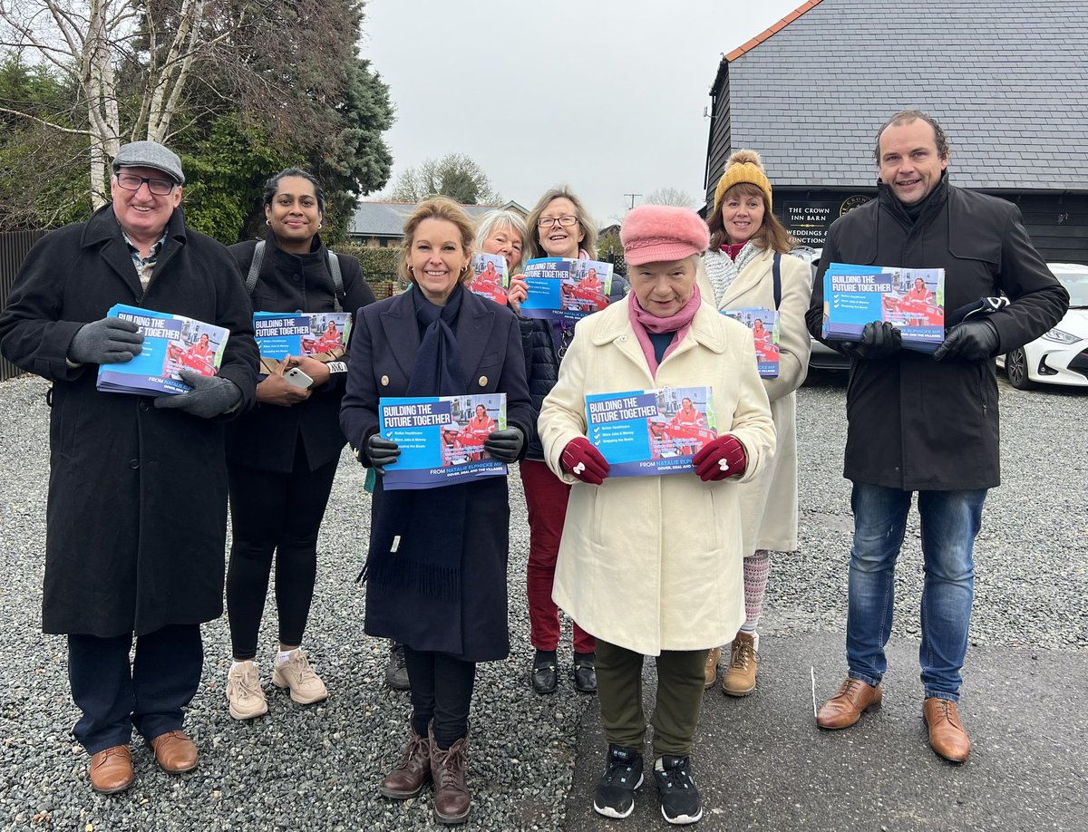 A welcome Winter warmer at the Crown Inn, Finglesham Cold days but a warm welcome on the doorsteps on Finglesham, Northbourne and Sholden this weekend with our friendly @Conservatives team. @DoverDealTories