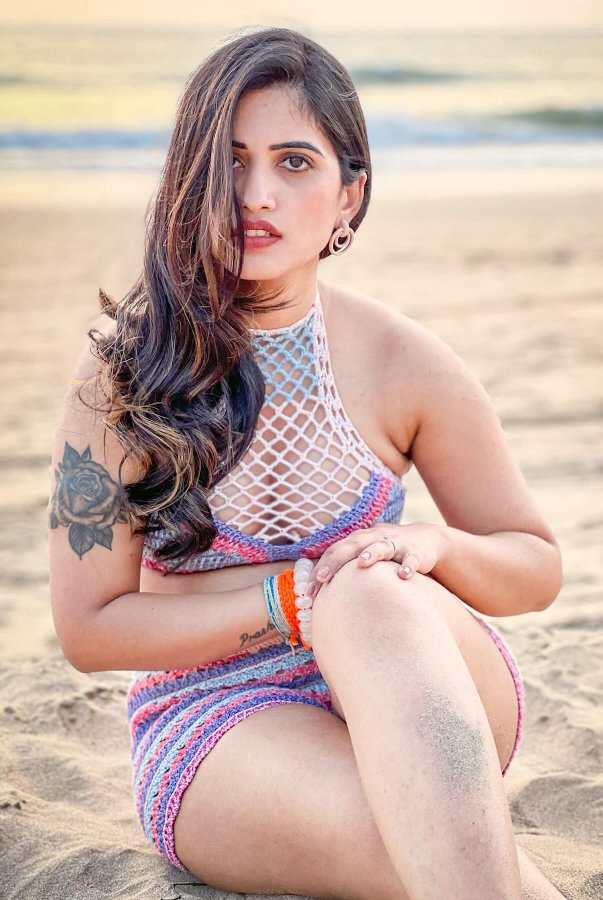 GAfTxO5W8AA0-Rn?format=jpg&name=900x900