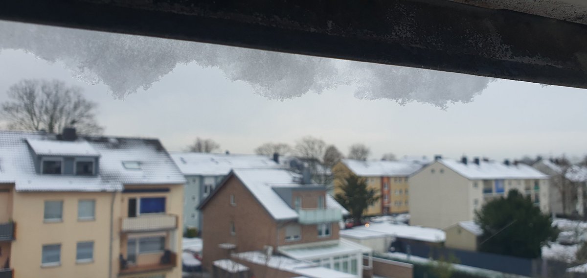 tobyniceinnoize's tweet photo. Es ist ein Anfang...โ โ๏ธ
.
.
.
#Rheinland #Snowland #coldasfuck https://t.co/hEqjjBKoEh