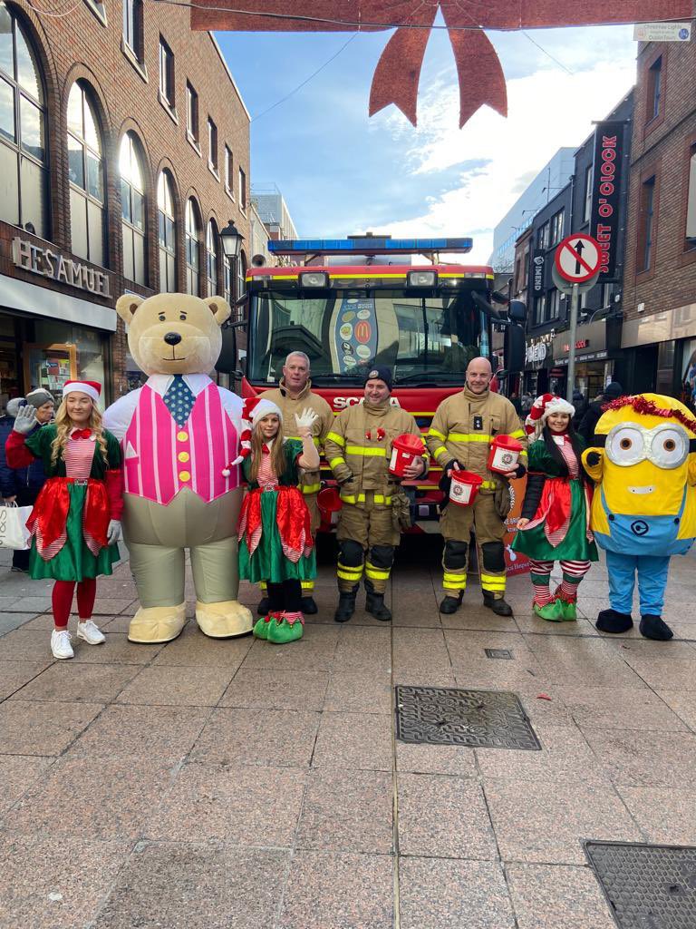 Dublin is a great city, at Christmas it’s just magic.

Brilliant scenes all weekend in town, lots of entertainment, plenty of shoppers &amp; Gardaí everywhere.

So get yourself into town this week: pop to that shop, meet that friend for a pint, go for that meal.

It’s your city!