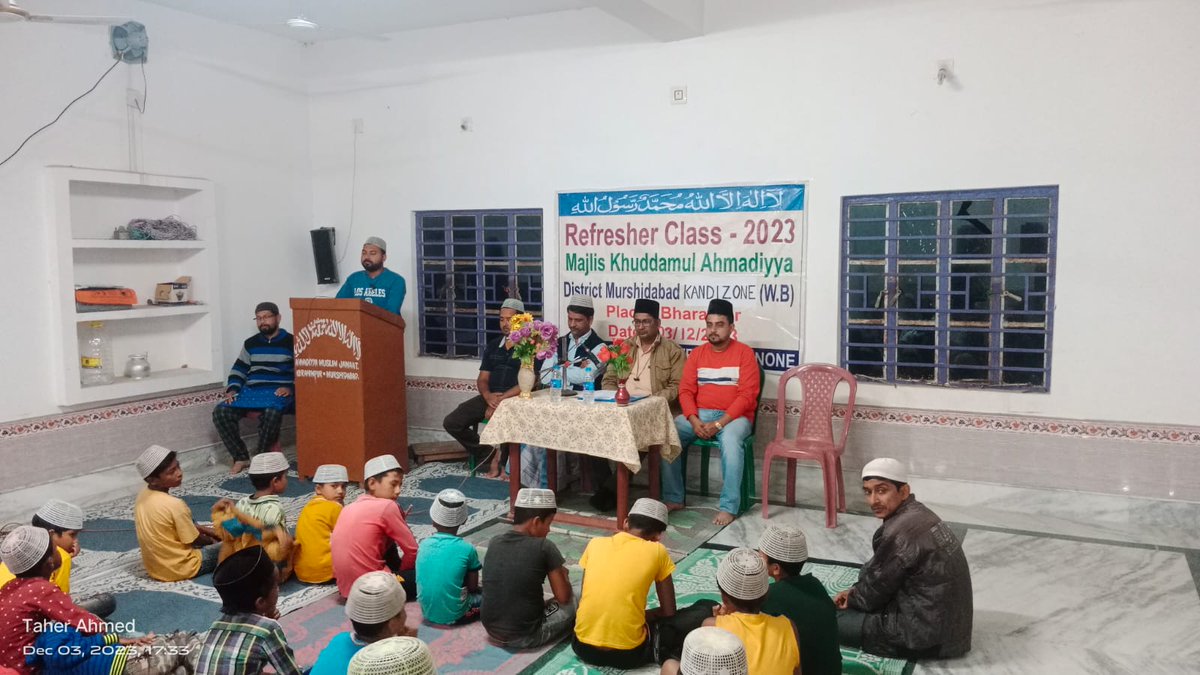 mkaindia's tweet photo. !✨ 80 dedicated #Khuddam and #Atfal united at the vibrant refresher course in Kandi Zone, #Murshidabad, Bengal. 

For effective planning, boundless #motivation, and a shared commitment to enhance #spirituality #knowledge, #skills and #spirit of #service.
Alhamdulillah. https://t.co/6kGD678PwL