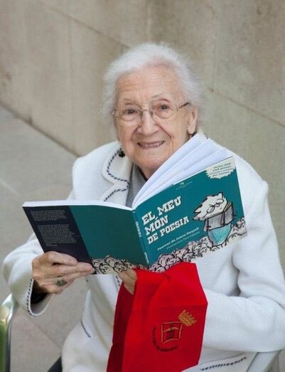 🔟 Anys sense la Joana Raspall

👵🏻 Escriptora, poetessa, lletraferida i santfeliuenca, ens ha llegat un tresor literari i una gran petja humanista i de compromís cívic.

📖 Redescobreix vida i obra en el següent enllaç ⬇️

#JoanaRaspall10 #SantFeliu

🔗santfeliu.cat/go.faces?xmid=…