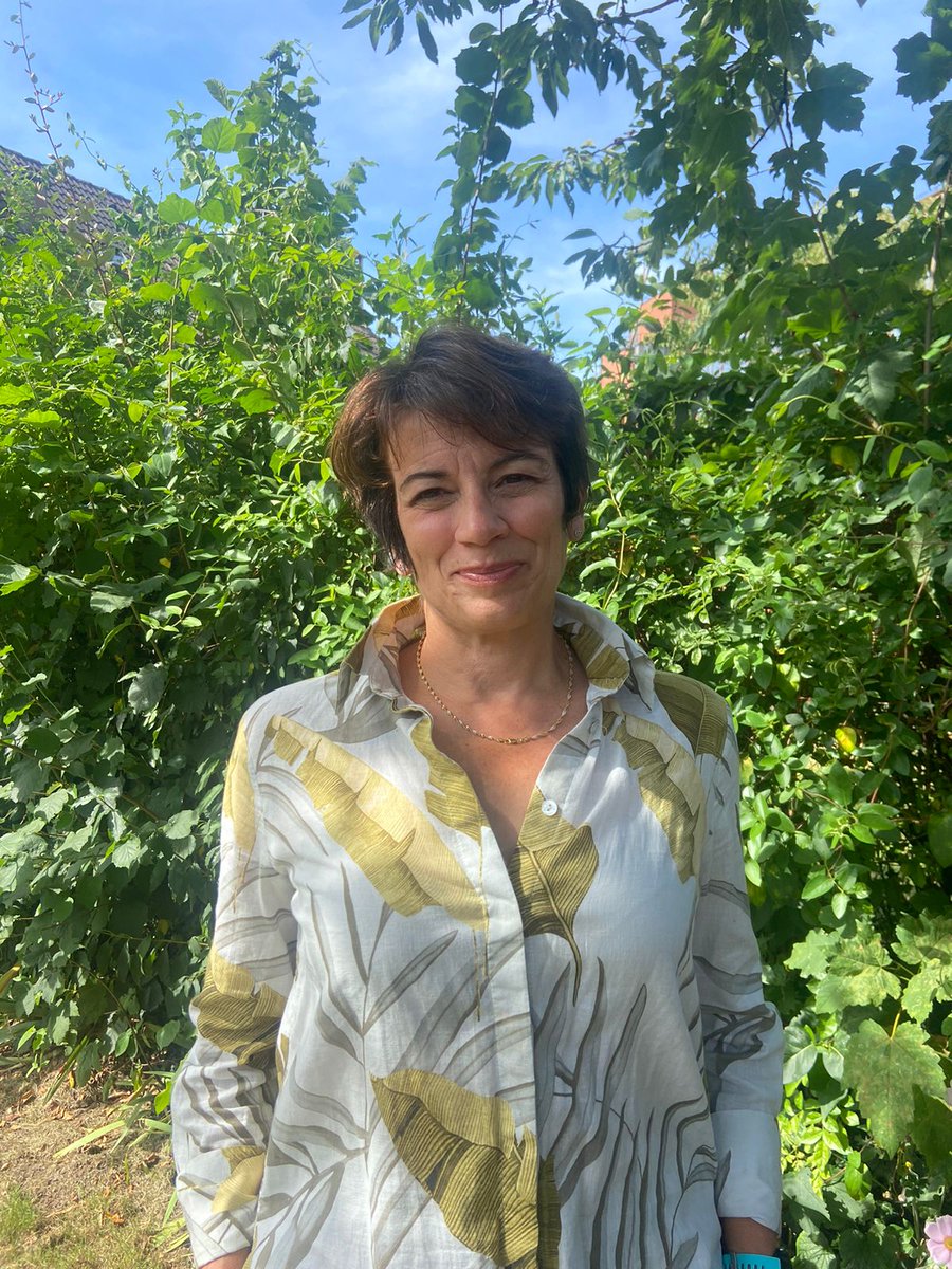 ECMWF's tweet photo. ECMWF announces appointment of Laurence Rouil as Director of the Copernicus Atmosphere Monitoring Service, implemented by ECMWF on behalf of the EU. Read more on Linkedin ➡️ https://t.co/rWhJFzgvKA
@CopernicusECMWF https://t.co/ELTZBEwYrf