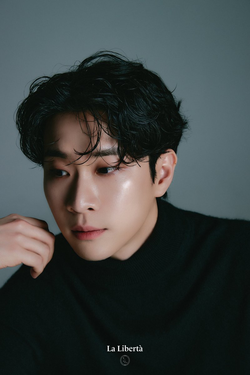 Libelante_twt's tweet photo. Libelante 1st EP ‘La Libertà' Photo #Libertà 

🪽✨2023.12.12.6PM(KST)

#Libelante #리베란테
#La_Libertà #라리베르타 #Libelante_La_Libertà
#김지훈 #진원 #정승원 #노현우
#KIMJIHOON #JINWON
#JUNGSEUNGWON #ROHHYUNWOO https://t.co/cfurRjQjLi