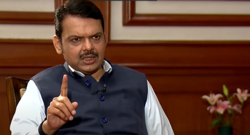 aparanjape's tweet photo. #Maharashtra is expected to cross the half trillion GDP mark, in this financial year.

The next big milestone... $1 trillion GDP by 2028?

https://t.co/4wHmRKIrQr @Dev_Fadnavis https://t.co/5kj2Fylgfy