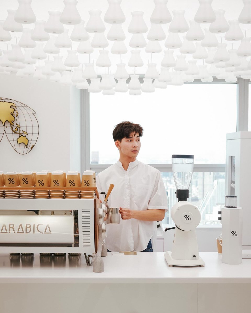 ksabsabb's tweet photo. พบกับสาขาใหม่ของ arabica Thailand %
พรุ่งนี้!! พุ่งตัวด่วนครับ ชั้น 55 ตึกเอ็มไพร์ สาทรวิวดีมากที่สุดดดดดด แสงดีมากที่สุดกกกสายฮอปมาด่วนๆครับบบบบ 📍
% NEW SHOP %
see you 05.12.2023
Level 55 , Empire Tower Sathorn
#verynewcafeinbkk #BasHopping #cafeteller @CAFETELLER https://t.co/fp40r1SNEr