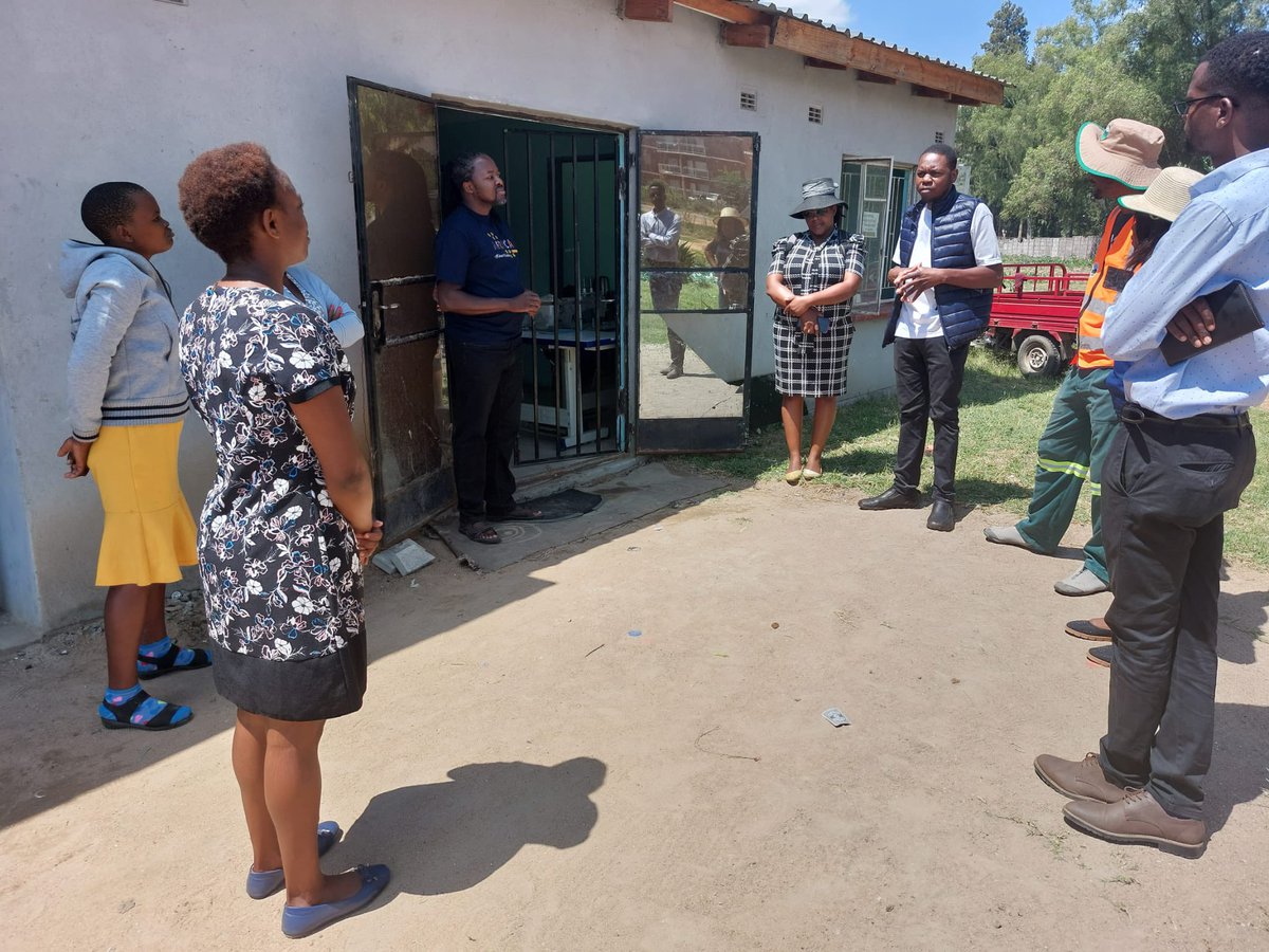 FranceZimbabwe's tweet image. After the success of 2022 #PISCCA support to 19 #CSOs on women empowerment &amp;amp; climate smart agriculture, we organized the 1st follow-up workshop w/ beneficiaries on Urban Resilience in Harare📍

Big 👏 to @krugamotion @sunshinegroupzw @YASDZim @royal_consult @GweruResidents @ZYWNP