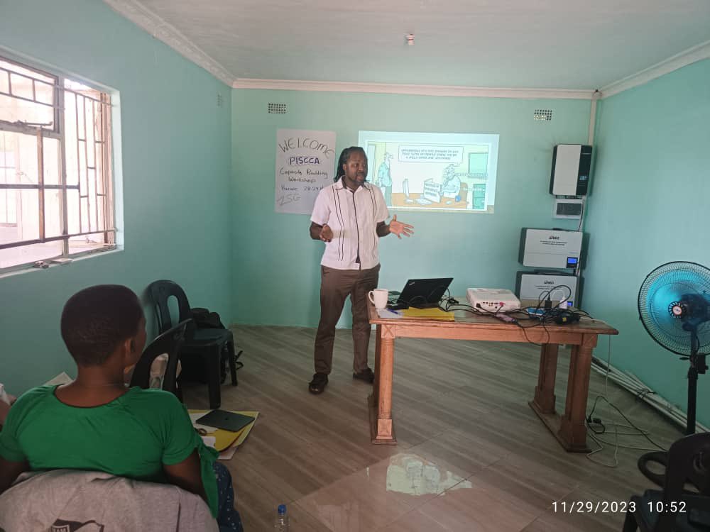 FranceZimbabwe's tweet image. After the success of 2022 #PISCCA support to 19 #CSOs on women empowerment &amp;amp; climate smart agriculture, we organized the 1st follow-up workshop w/ beneficiaries on Urban Resilience in Harare📍

Big 👏 to @krugamotion @sunshinegroupzw @YASDZim @royal_consult @GweruResidents @ZYWNP