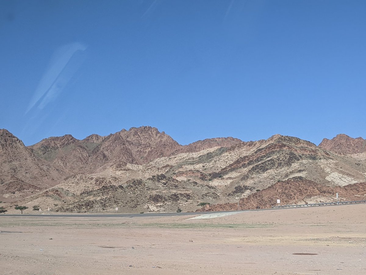 Last day in the field. In 4 days I'll be home. I am happy to return but I will miss this beautiful landscape and such an amazing archaeology! #SaudiArabia 🐪