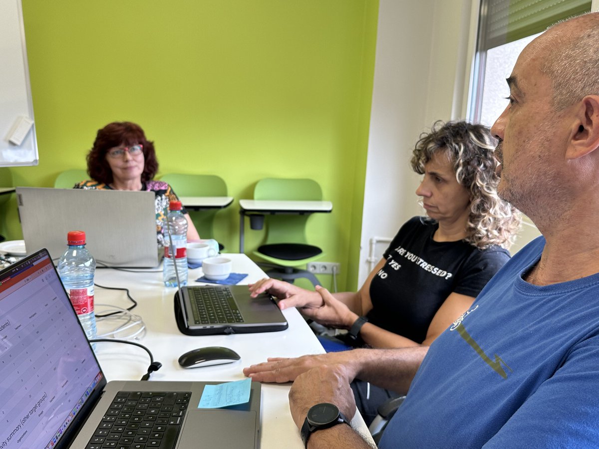 digging_project tweet media