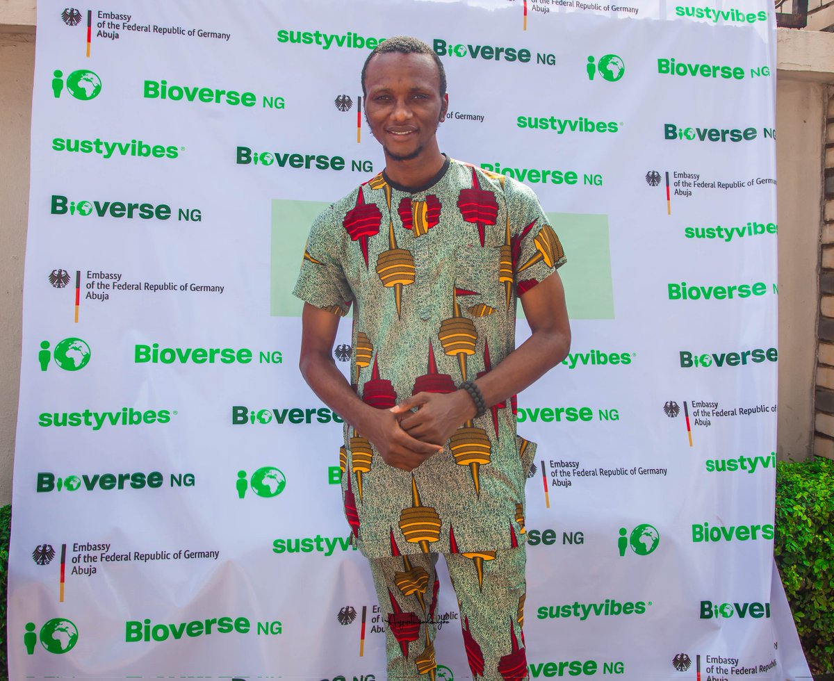 Green_ibezim's tweet photo. Host on Friday,
Participant on Saturday,
Compere on Sunday.
All for impact.
Here's how I began my new month.
#LocalUp
#BioverseNG
#IgbaMbo
#HappyNewMonth https://t.co/OuAnAEgxCV