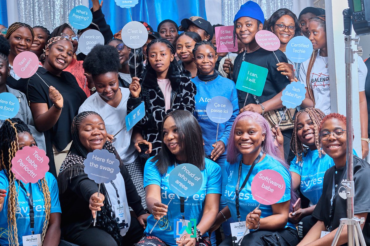 WTMBamenda's tweet photo. Our breakfast panel during #Devfest was nothing but fun and educating. Here are some colorful pictures to make your day 😍

Thank you to the ambassadors as panelists and @nangah_amandine who moderated the panel 💙💚

#DevfestBamendaxBambili #Devfest2023 #WomenInTech https://t.co/MbgQsOBeiV