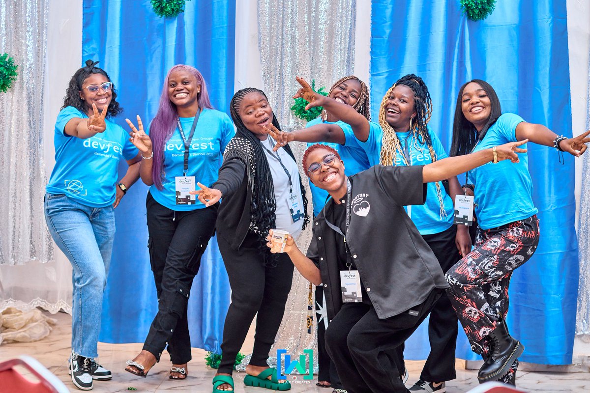 WTMBamenda's tweet photo. Our breakfast panel during #Devfest was nothing but fun and educating. Here are some colorful pictures to make your day 😍

Thank you to the ambassadors as panelists and @nangah_amandine who moderated the panel 💙💚

#DevfestBamendaxBambili #Devfest2023 #WomenInTech https://t.co/MbgQsOBeiV