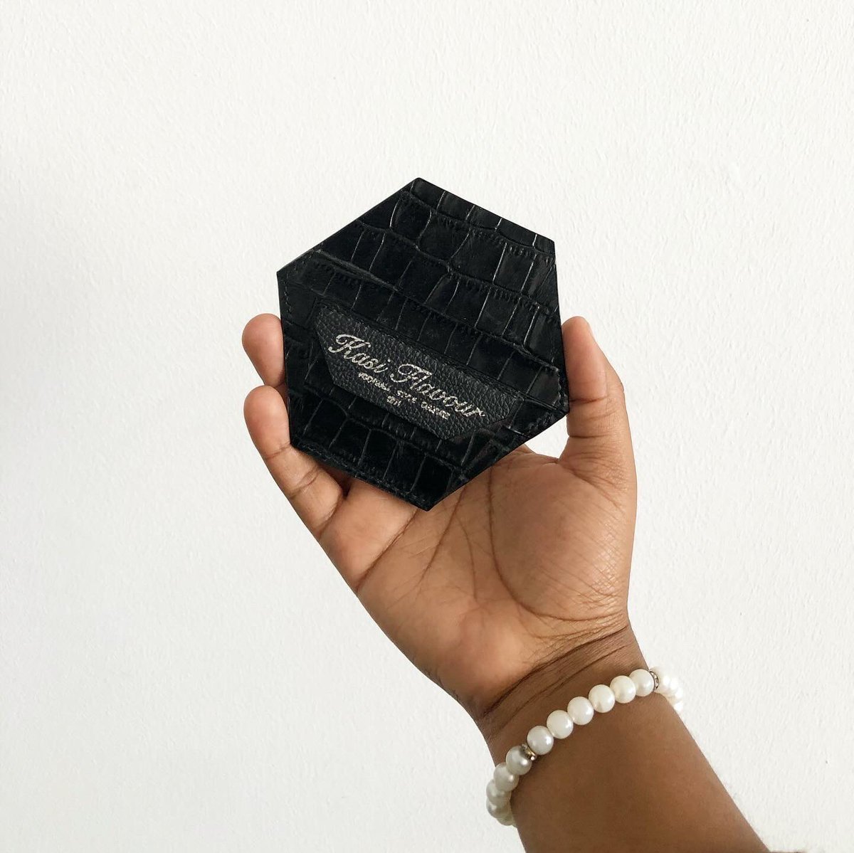 KabeloKungwan's tweet photo. Hexagon Football Panel Card Holder ⚽️ / @kasiflavour10 now available 

https://t.co/ulFSywr6Pe https://t.co/D01EmSZt9m
