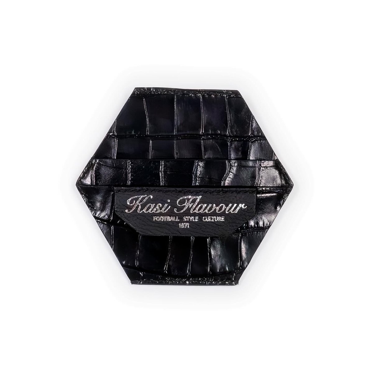 KabeloKungwan's tweet photo. Hexagon Football Panel Card Holder ⚽️ / @kasiflavour10 now available 

https://t.co/ulFSywr6Pe https://t.co/D01EmSZt9m