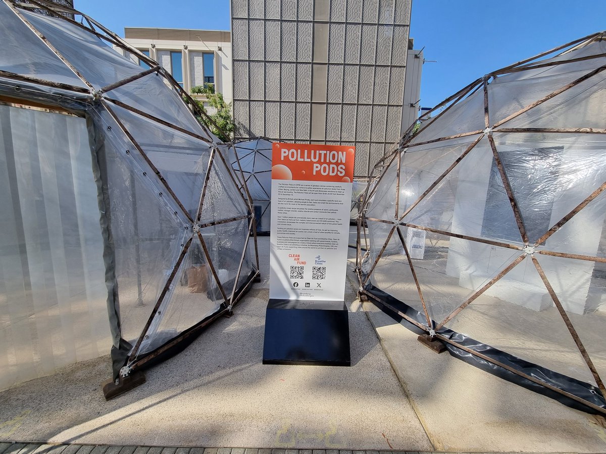 trisdes's tweet photo. How do you like them particulates?! A lung-constricting art installation @COP28_UAE showing the relative air quality in London, New Delhi, and Beijing. Fascinating, if scary. #AirPollution #FossilFuels #ClimateAction #COP28 https://t.co/TKxNYlmjyY