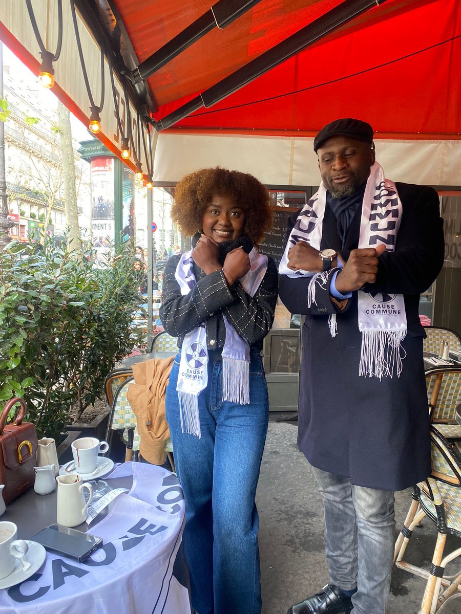 Ibalanky a dit: Les Révolutionnaires n’ont peur de rien. Ils ne craignent pas perdre les avantages matériels à cause de leurs convictions, de leur lutte. Rien ne vaut cette lutte, même pas la vie. 
Ils sont prêts à être des martyrs, des héros et de payer le prix qu’il faut.
On ne
