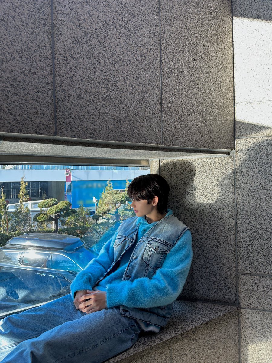 [#원빈]
blue blue blue💙❄️

#ATBO #에이티비오
#WonBin