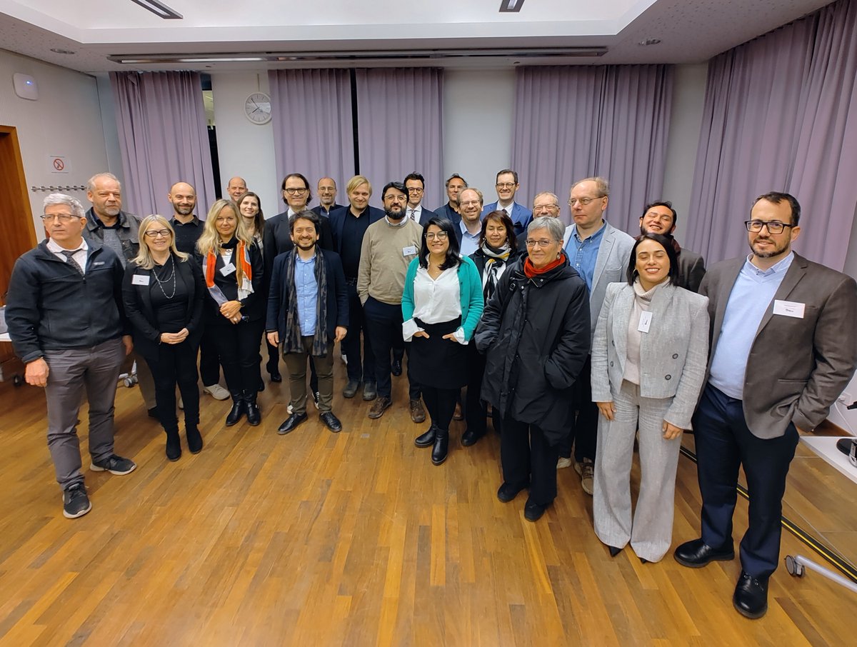 leoncastjan's tweet photo. Our interdisciplinary event included international lawyers, historians and political scientists with a wide array of specializations and regional expertise. We will follow up on @Voe_Blog &amp; beyond. Stay tuned! 

Full programme: https://t.co/vC8RMArtnv https://t.co/3LHJUr6U7Y