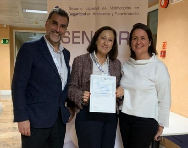 AGSSurSevilla's tweet photo. El #HospitalValme continúa con su alto compromiso con la #SegPac en el ámbito de #Anestesia y Reanimación a través de la renovación del certificado @SENSARorg
#SomosValme
#practicasseguras https://t.co/6BJZTtErHv