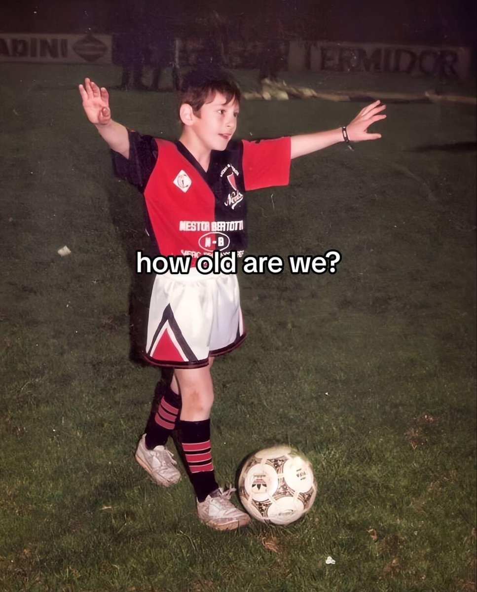 iam_lukesoul's tweet image. If younger Messi have a conversation with Messi.
THREAD.
THE LAST ONE IS EVERYTHING ๐ฅน๐