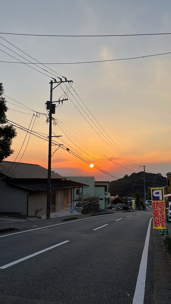 reiwaffles's tweet photo. how’s everyone?🤍
i’m travelling at japan right now so here’s some beautiful picture from fukuoka hehe hope you guys have a nice day ꒰ᐢ. .ᐢ꒱₊˚⊹ https://t.co/zo3mPgPb0R