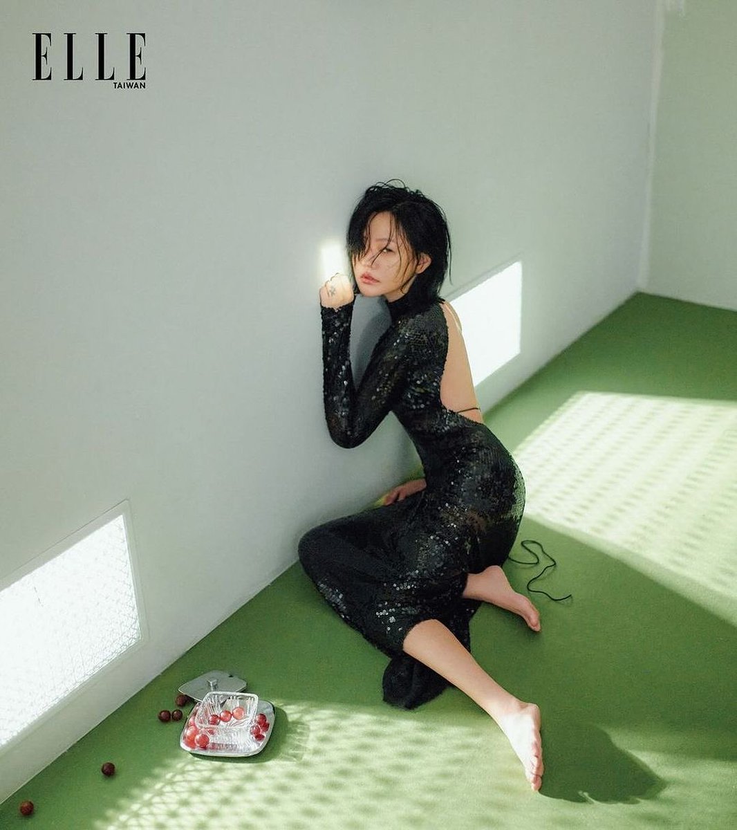 elephantdee's tweet photo. #elletaiwan https://t.co/LIZzFpgaeR