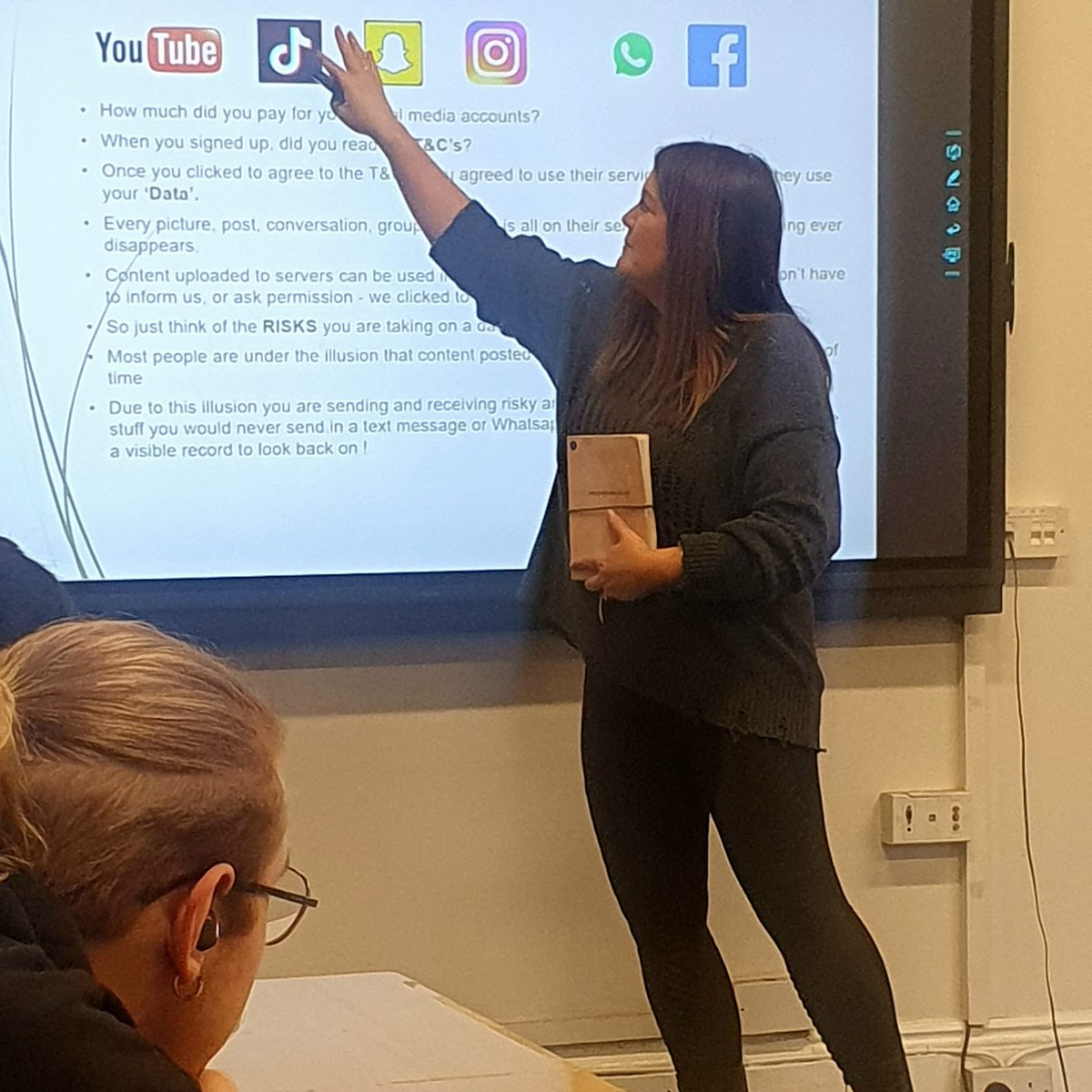 YouthreachTran1's tweet photo. On Friday Paula O’Connor delivered a cyber safety workshop called ‘Don’t be mean behind the screen’ #youthreach #youthreachtransitioncentre #cybersafety #cybersafetyweek https://t.co/M09Nd0aioB