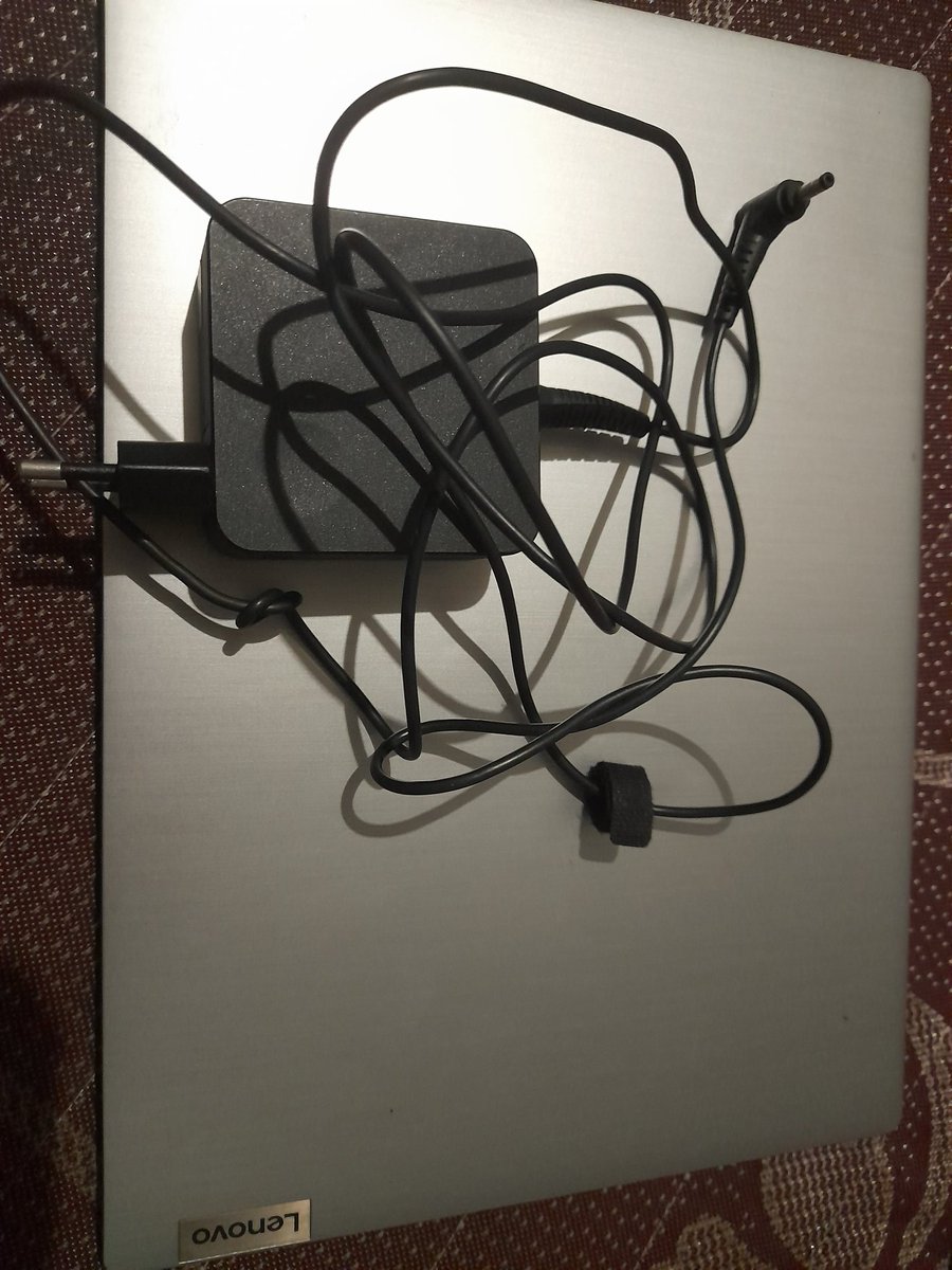 hanmaretwin's tweet photo. Haloo gais, disini aku mau jual laptop untuk harga bisa dm yaa.
Aku jual karna bu banget, buat nutupin utang pinjol, dom jakarta https://t.co/1ae4njTE1T