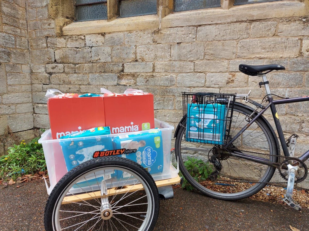 If you cycle & would like to deliver #FoodParcels, #KitchenCollective Meals or other essential supplies by #bike, please join our @WhatsApp group: buff.ly/3AbYbpR