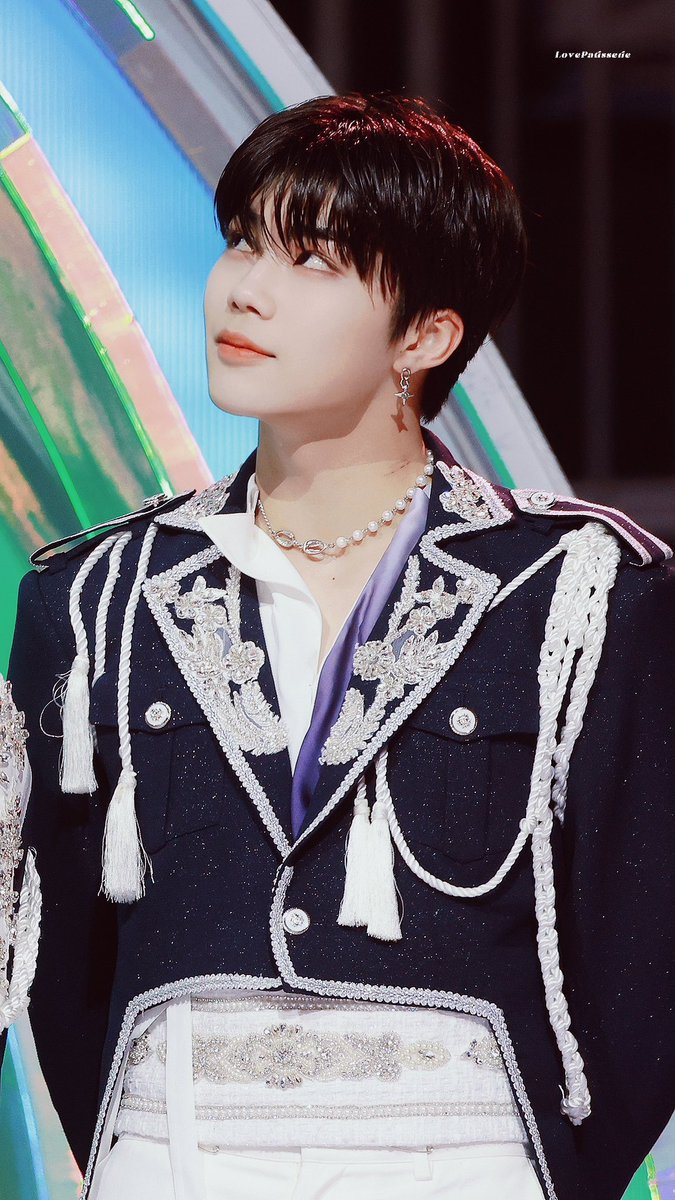 나지금당장무릎꿇음🧎🏻‍♀️...