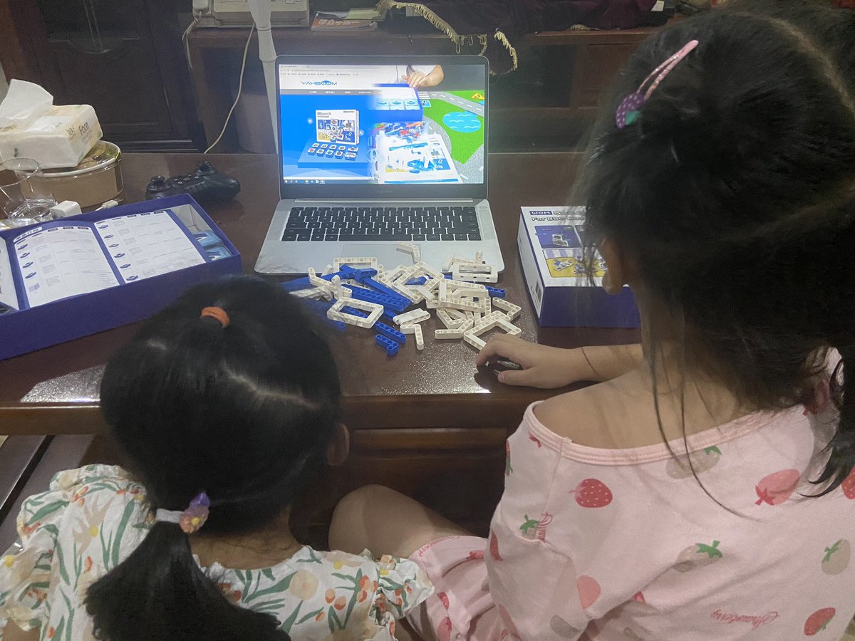 YahboomT's tweet image. 👏Customer sharing.
🧐Christmas is coming, are you ready for Christmas gifts for your children, family and friends?
👉Click to buy:bit.ly/3t73J6o
 #MicrobitV2 #ChristmasGift #Christmas2023 #kidstoys #codingrobot #BuildingBlock