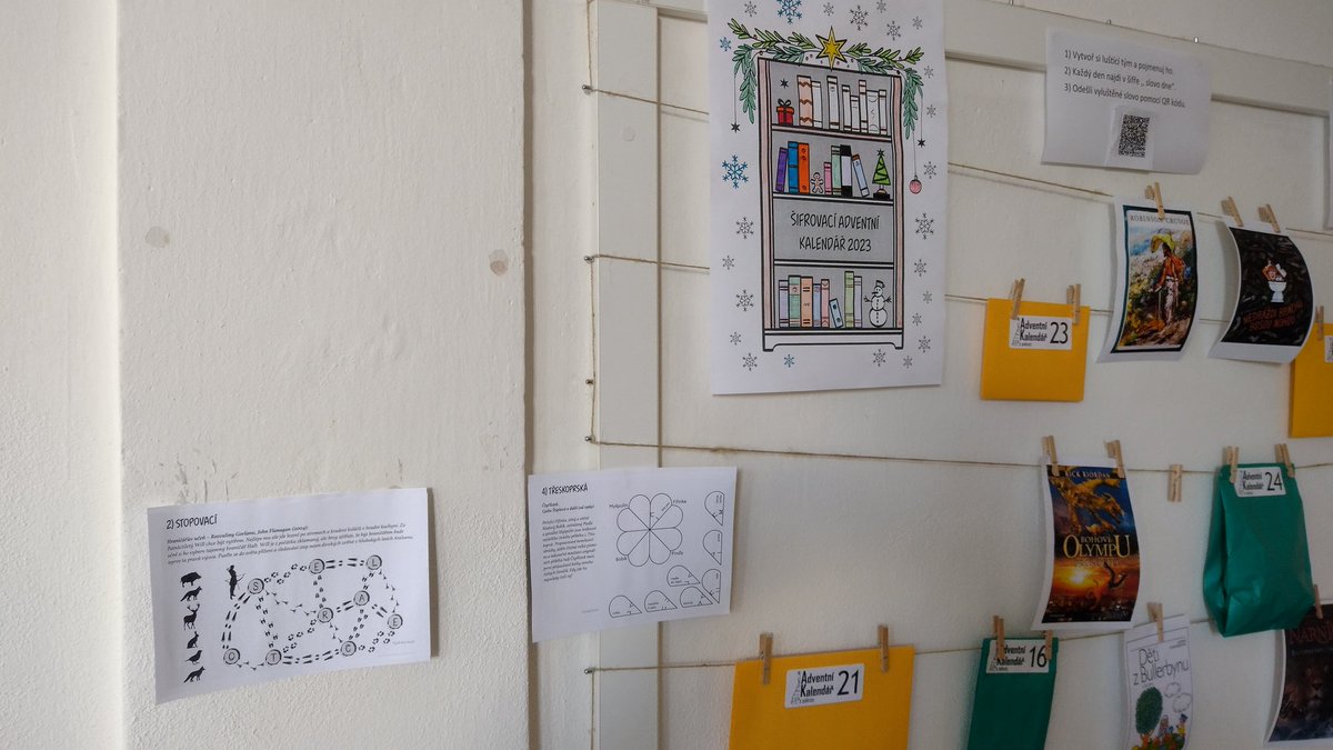 karelmalik's tweet photo. Advent v plném proudu i na #zsdamborice
Díky @ZbychPodhrazsky a #cryptomania za Šifrovací kalendář a #udiv za jejich fyzikální 👍 https://t.co/687Bs21cXX