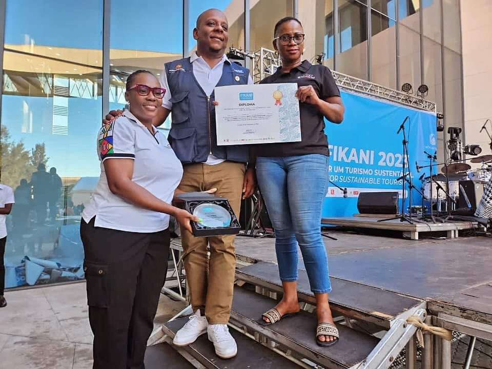 eswatinitourism's tweet photo. Triland stand wins best International stand at Fikani Tourism Expo 2023🥇🏆🥇!
Well done to all the Triland partners @mpumalangatourism and @mozambiquetourismauthority
#triland #fikanitourismexpo #chooseeswatini 🇸🇿 #loveeswatini #eswatinihasmore #pholaeswatini https://t.co/nAjMUGwlp5