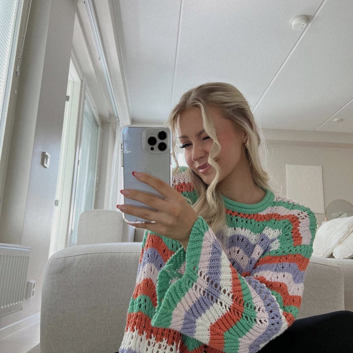 ⠀⠀⠀⠀⠀⠀⠀
⠀⠀⠀⠀⠀⠀⠀
⠀⠀⠀ ⠀⠀⠀⠀⠀ looking at u 
              got me thinking nonsense

⠀⠀⠀⠀⠀⠀⠀ ⠀ ⠀⠀⠀⠀⠀⠀⠀- Bianca Aguilar 
⠀⠀