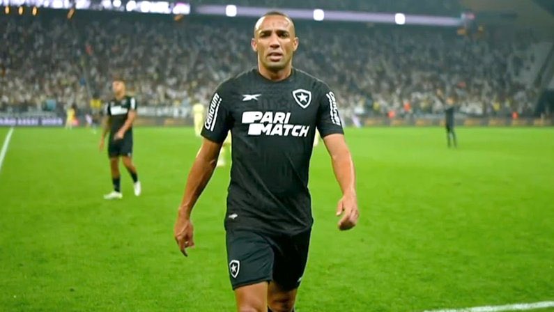 flattresenha's tweet photo. 🗣️| Vc sabia, que apesar de se sentir uma estrela por ter vindo da Europa, o lateral Marçal tem a Taça Rio como um dos seus únicos 2 títulos na carreira? Fora isso tinha só tinha vencido a Super Taça Cândido de Oliveira, pelo Benfica em 2016. #Flamengo #CRF https://t.co/Yi2AvPp3DI