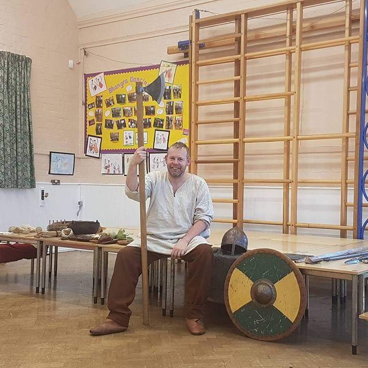 A #typical #view of Paul in the #morning. Another #week and another series of #schoolhalls and #school #classrooms. #WorcestershireHour #schoolhistorydays #schoolhistoryworkshops #schoolbookings #awardwinning #allperiods #alleges #stoneage #1950s #bookfor2024 #2024bookings