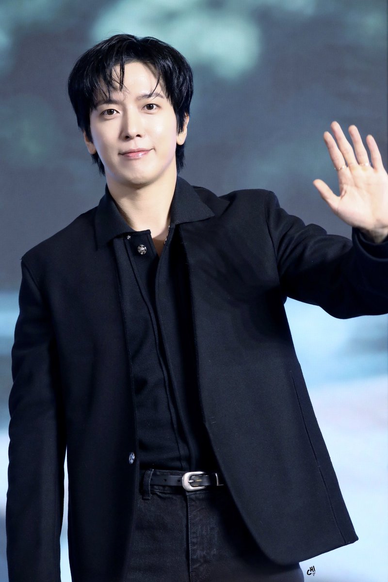 Nowor_Never_'s tweet photo. 20231203 Qingdao Fansign
Photo Time📸
@JYHeffect 

#정용화 #JUNGYONGHWA 
#너의_도시 #YOUR_CITY https://t.co/rHZUfn6eZk