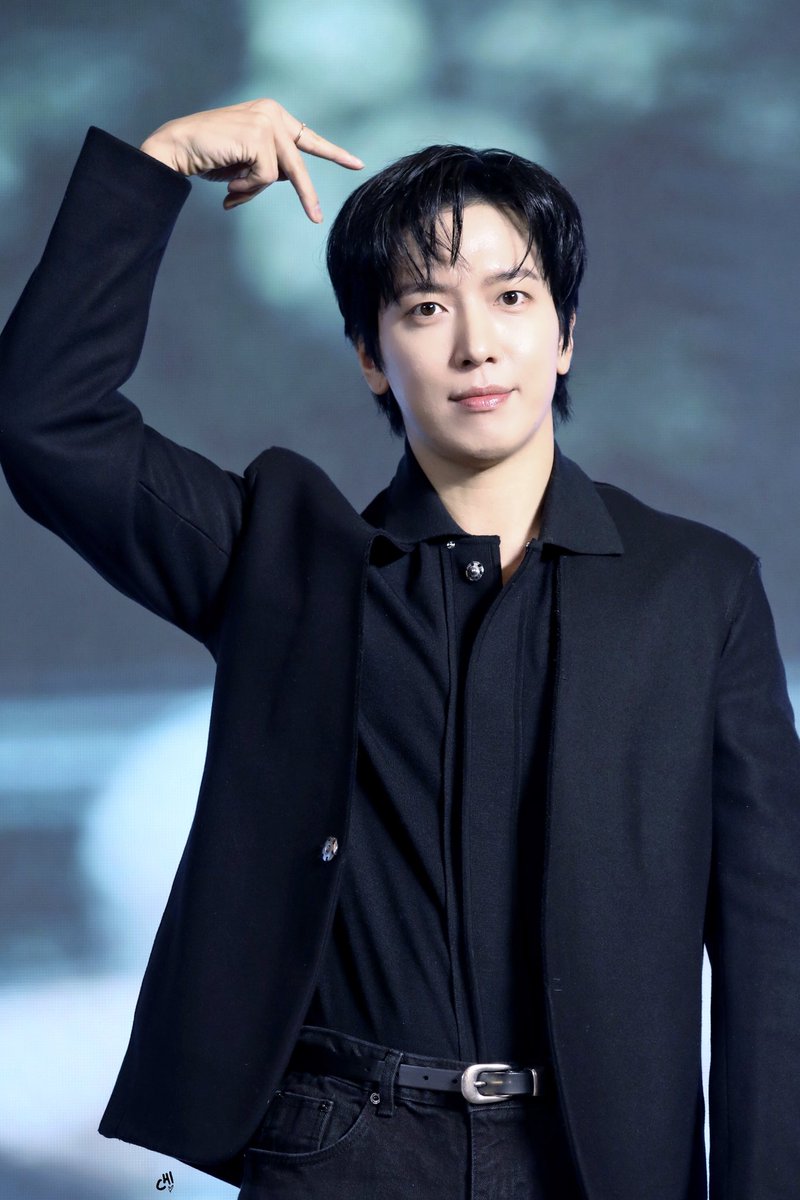 Nowor_Never_'s tweet photo. 20231203 Qingdao Fansign
Photo Time📸
@JYHeffect 

#정용화 #JUNGYONGHWA 
#너의_도시 #YOUR_CITY https://t.co/rHZUfn6eZk