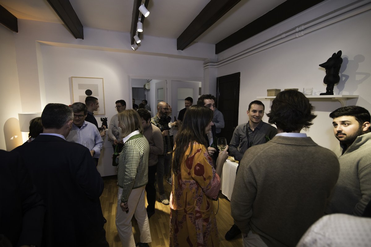 ATH21legal's tweet photo. 🫶GRACIAS!! La semana pasada inauguramos la oficina nueva y aprovechamos para abrazar a los que normalmente vemos a través de la pantalla. 
¡Nuestra oficina es vuestra así que se aceptan visitas 🙂

🍾Seguimos, más #LegalByDesign que nunca! https://t.co/76HLhm996N