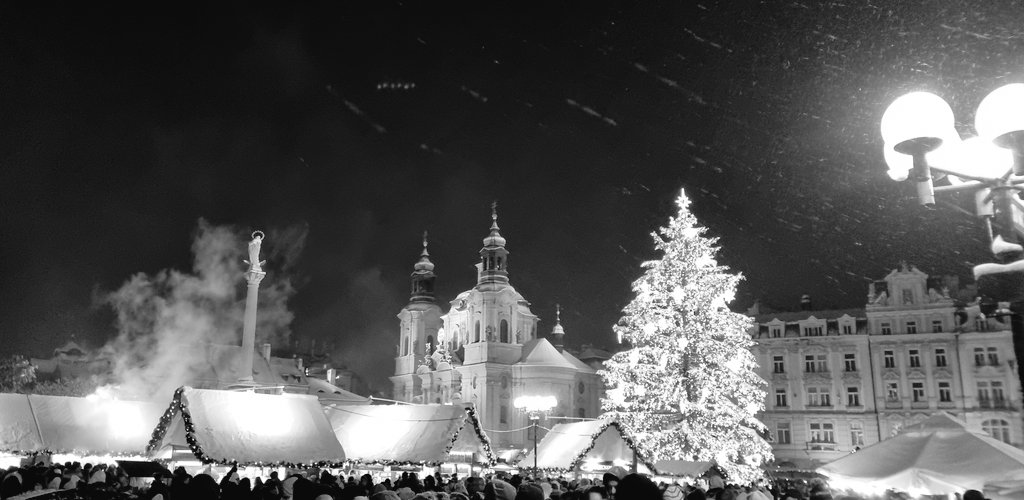 Brandgut's tweet image. Es bleibt weiter ruhig bei mir ☃️
Nachtrag für letzte Woche:

± 0€ Prämieneinnahmen

Ich halte aktuell weiter $MBG und $AFX 
Beide Positionen sind zur Stunde, also seit Assingment, etwa 1,590€ im Minus.
#Optionen #Aktien #fintwit #FinX
Grüße