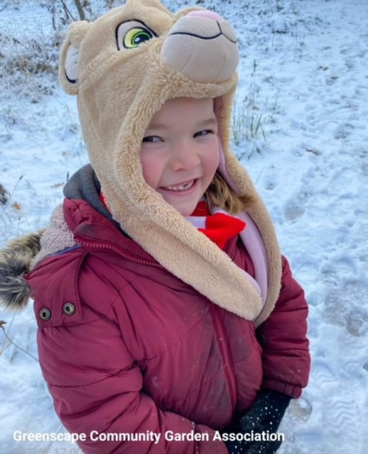 SMagdalens's tweet photo. The cold weather didn't stop these children getting out into the community to spread a little Christmas kindness to the local wildlife. What a lovely idea. https://t.co/wlPkkHAv35