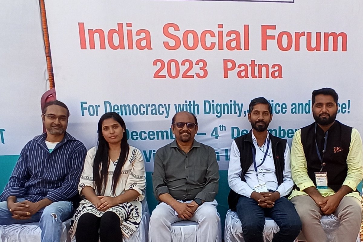 RajeishUpadhyay's tweet photo. Three day India Social Forum concluded today at Patna with a commitment for Democracy with Dignity, Justice and Peace. I am joined here with some VVIPs who made the three  day programme possible with their very hard work behind the scenes- Snehanshu, Zeba, Prabhakar  and Prakash. https://t.co/l7EmJsSIlw