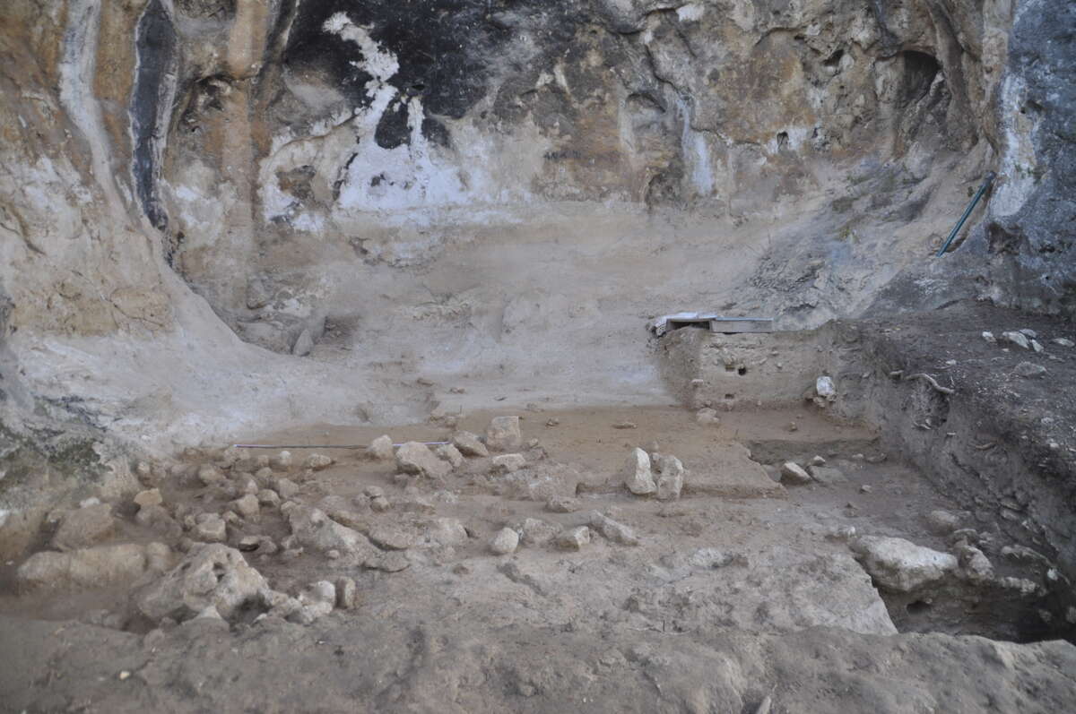 iphes's tweet photo. 🔴 Ja està en marxa una nova excavació a la Balma de la Griera (#Calafell), un jaciment que pot oferir informació sobre com es va #adaptar aquest grup de #neandertals, d'un clima #temperat a un de #fred 🔗 Més info: https://t.co/lkTZoWdm0G https://t.co/KmcOXaDNIf