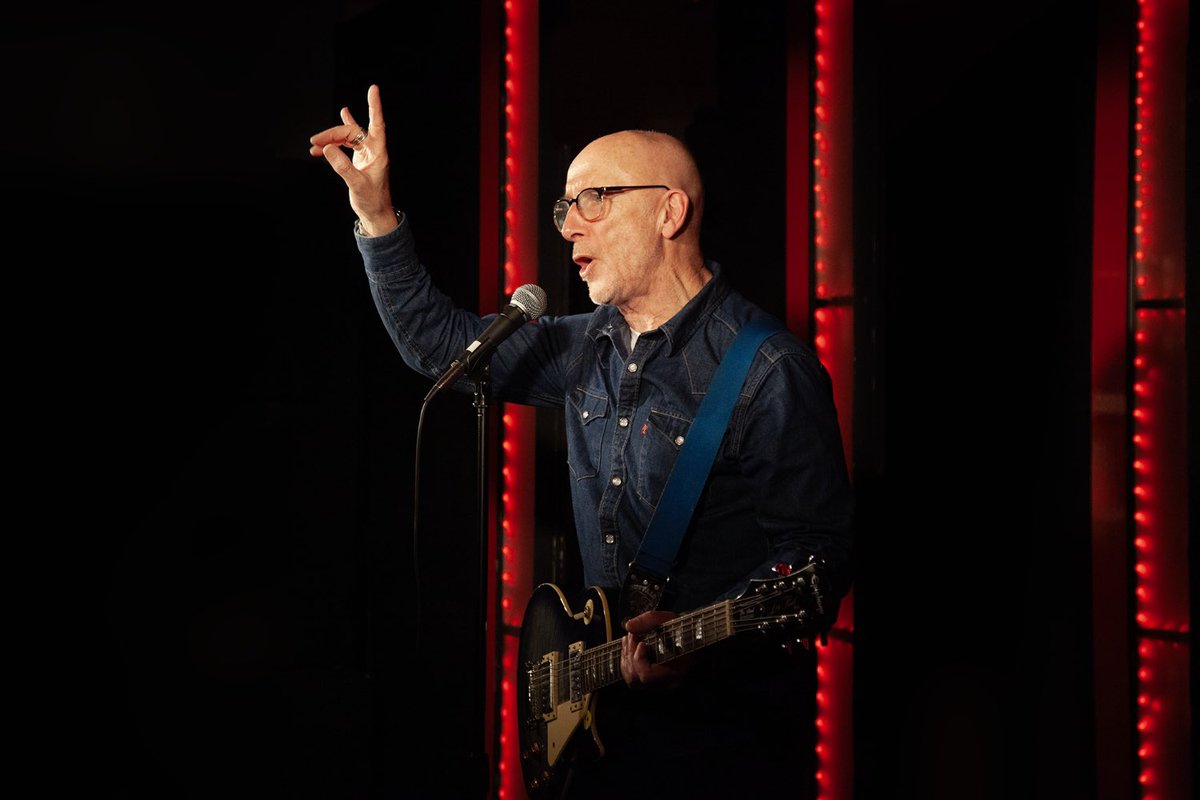 fstonecomedy's tweet image. Folkestone Comedy club, 2nd December 2023. 
A buoyant festive mood and a great time was had by all. X