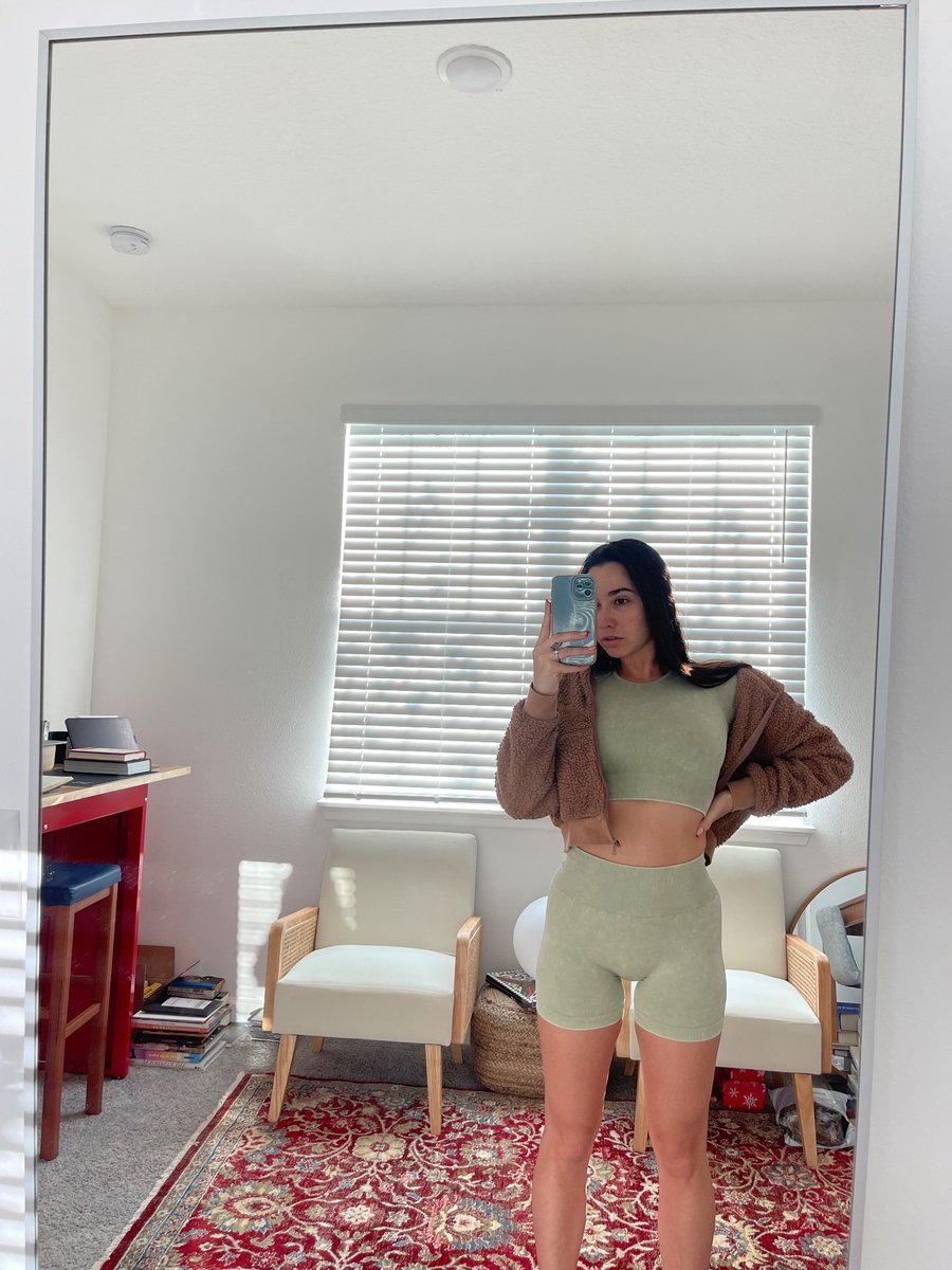 karlee_grey27's tweet photo. Vous me souhaitez la bienvenue ? Suis une trans et dispo à tout ! 🔥🔥💯👅
Abonne toi et je te dm 
N'oublie pas de like et de reposter
https://t.co/mia9uVPB2F https://t.co/3veo9Q8zDV