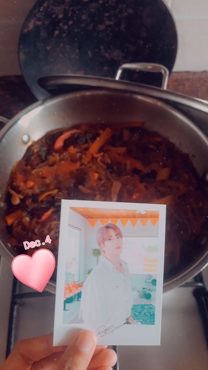 Tis_writes's tweet image. Since my handsome little Prince Seokjinnie loves food, I made some fav food of his to celebrate the special day!! Eat well &amp;amp; good today, my love 😽💗

#HappyBirthdayJin 
#HappyJinDay 
#EatJin ♡