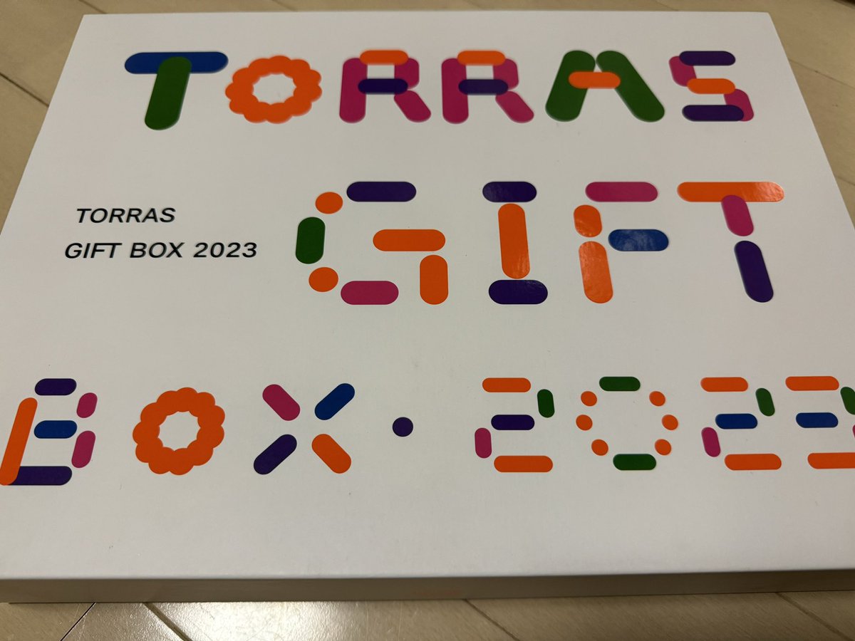 tomomomoko0409's tweet image. MTV VMAJ2023で
お世話になった
TORRASさんから
素敵なギフトボックス
頂きました

カラフルで可愛い💙💚🧡🩷
ありがとうございます🙏

山下智久さんの素晴らしい
ライブの思い出が蘇りました。

来年も参加できたら嬉しいな🍀

#山下智久　山P やまぴー
#TORRAS 
#MTV
#VMAJ2023 
#MTVAwards