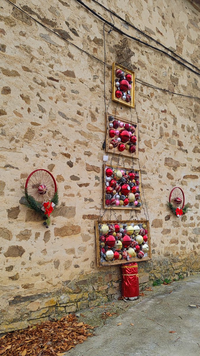 matasejun's tweet photo. Navidad en Matasejún. 🎄🎀🎉 
#Matasejun #Soria #TierrasAltas #Pueblo #Navidad https://t.co/y571RppMnj