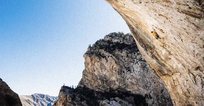 redbullITA's tweet photo. L'arrampicata sta vivendo una dei suoi momenti più entusiasmanti, con film come Free Solo e Dawn Wall che hanno avvicinato il pubblico a questo sport. Ma chi sono le superstar di questa disciplina?